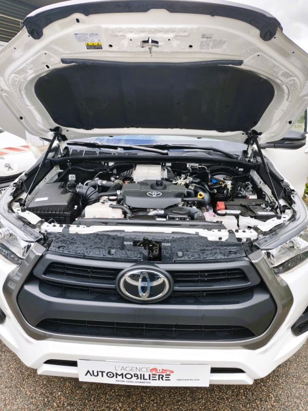 Toyota Hilux — 15