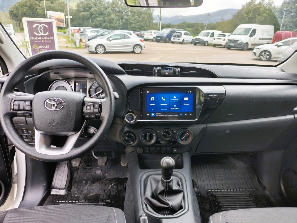 Toyota Hilux — 11