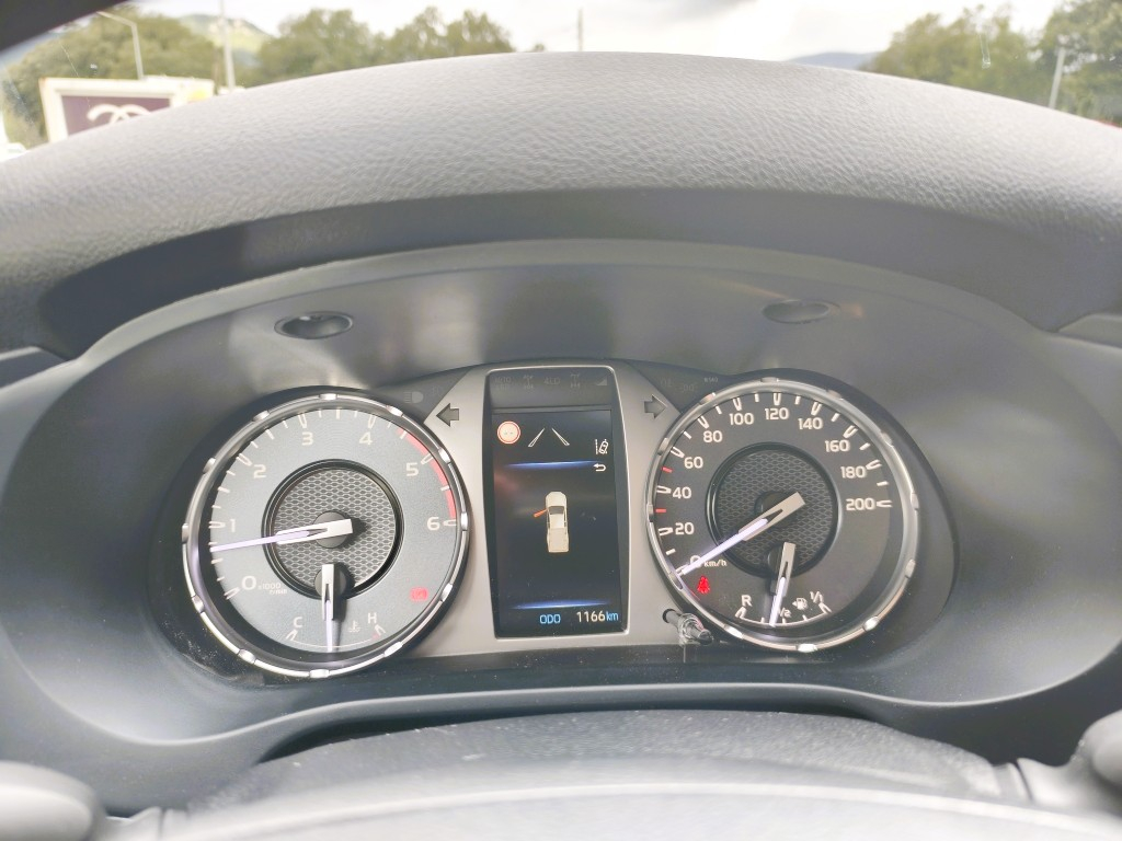 Toyota Hilux — 10
