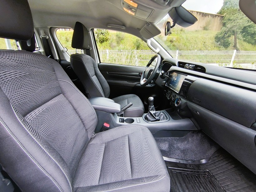 Toyota Hilux — 8