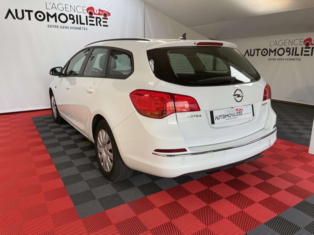 Opel Astra Sports Tourer — 6