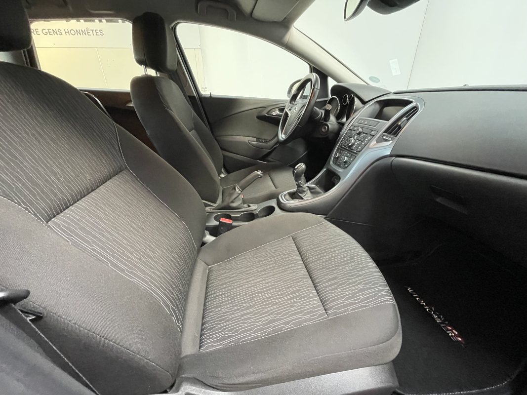 Opel Astra Sports Tourer — 18