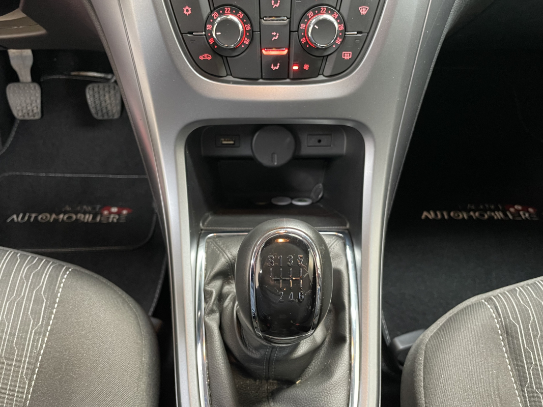 Opel Astra Sports Tourer — 24