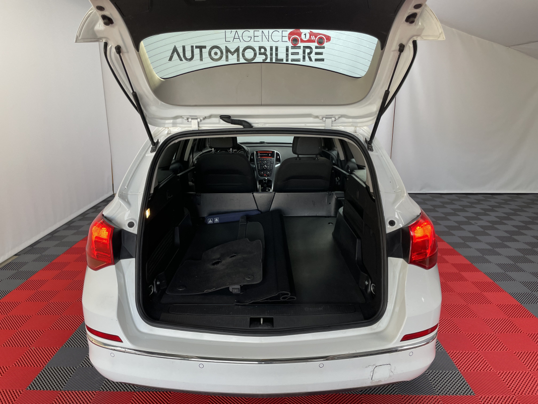 Opel Astra Sports Tourer — 19