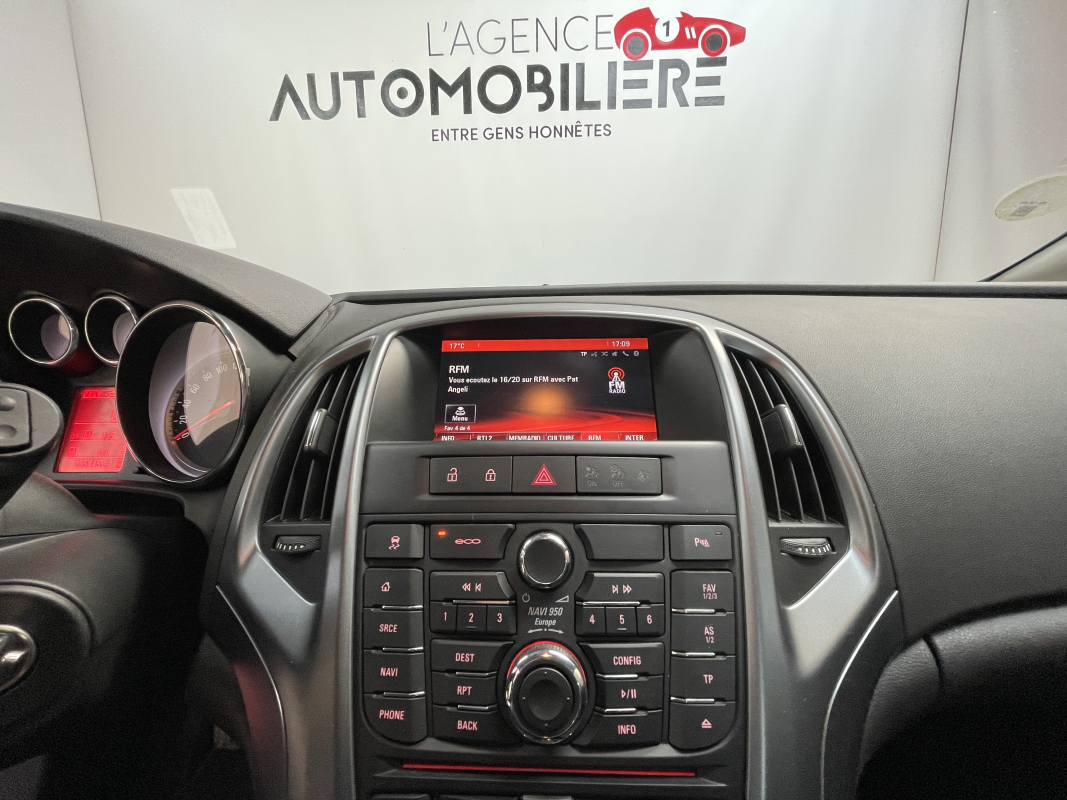 Opel Astra Sports Tourer — 23
