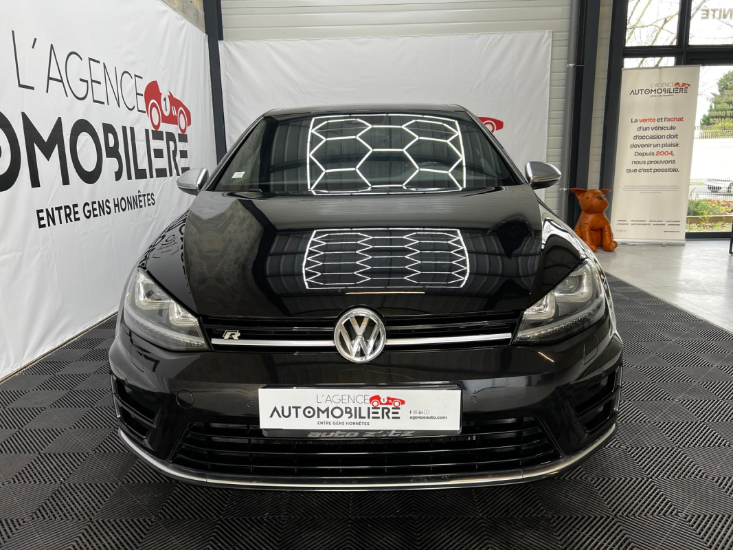 Volkswagen Golf — 2