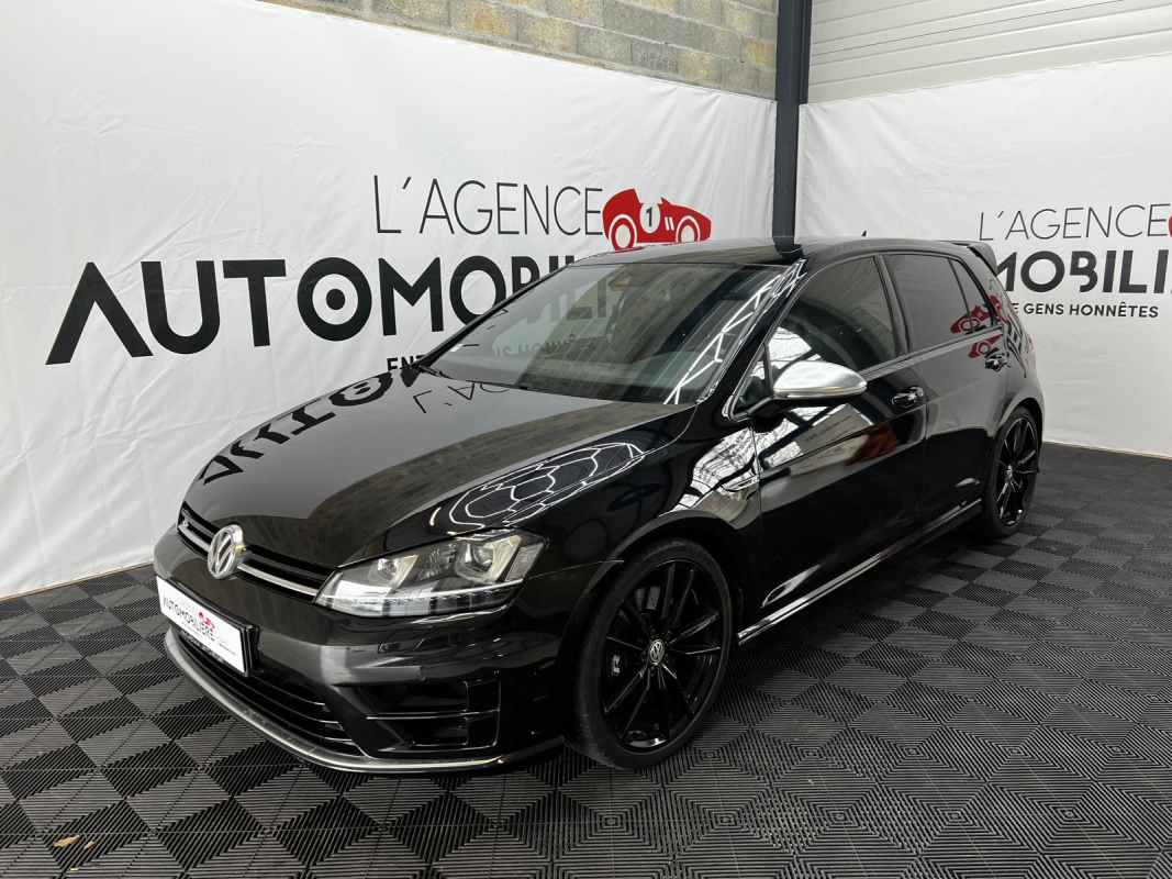 Volkswagen Golf — 3