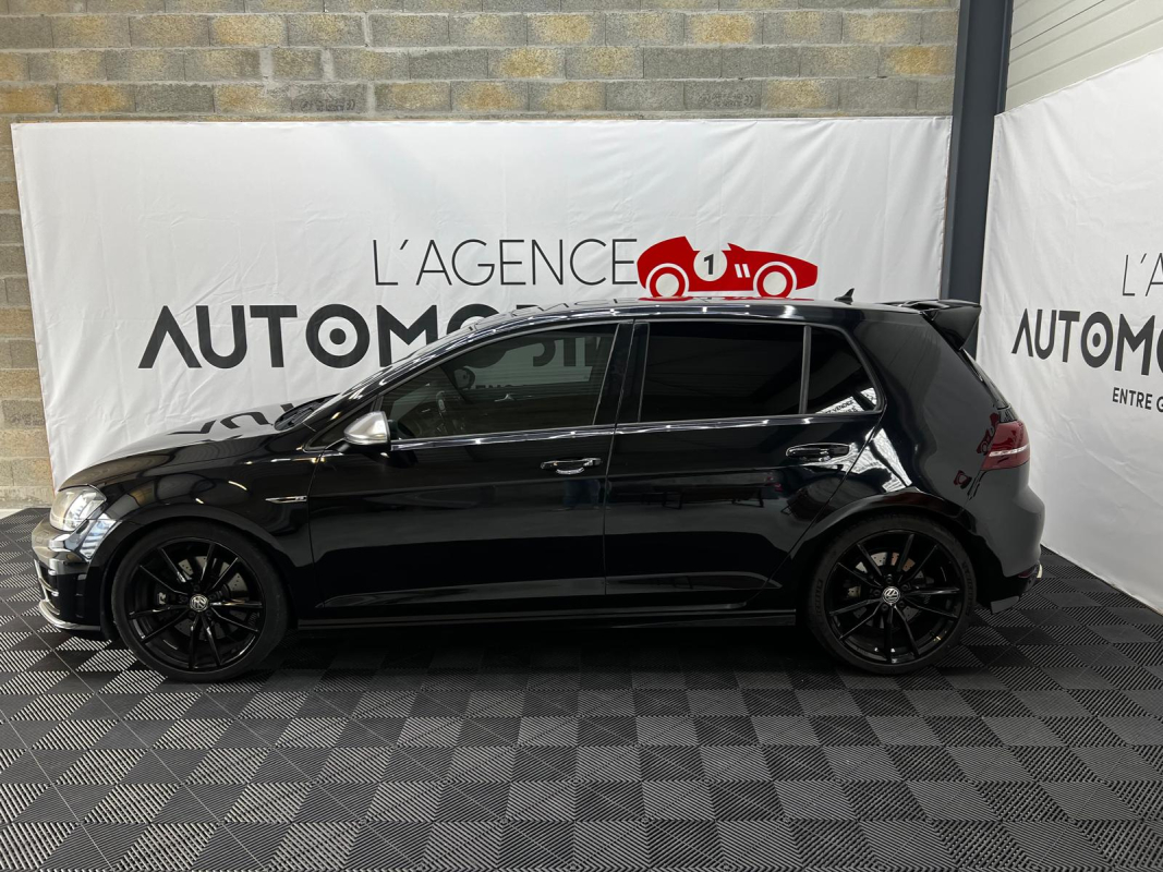 Volkswagen Golf — 4