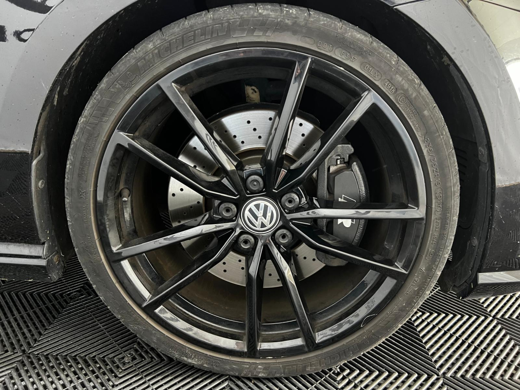 Volkswagen Golf — 19