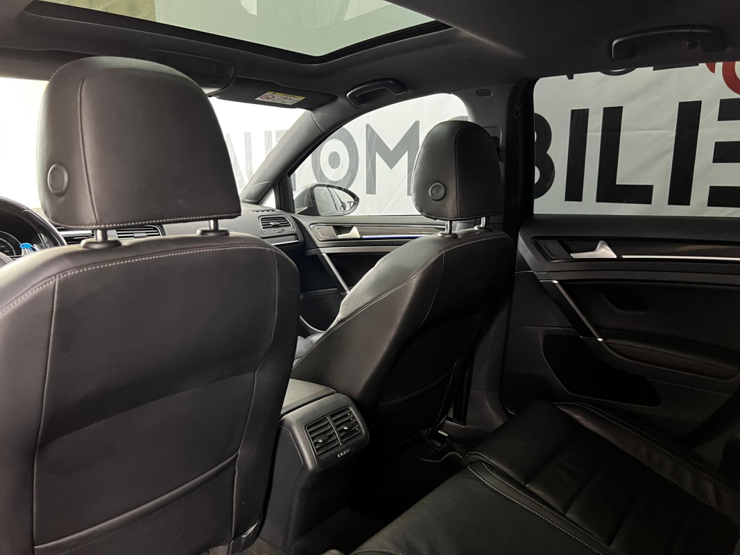 Volkswagen Golf — 9