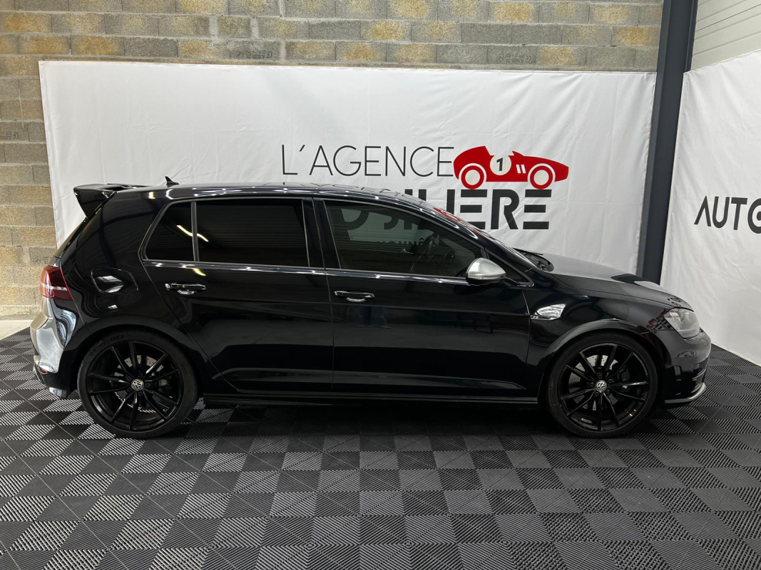 Volkswagen Golf — 7