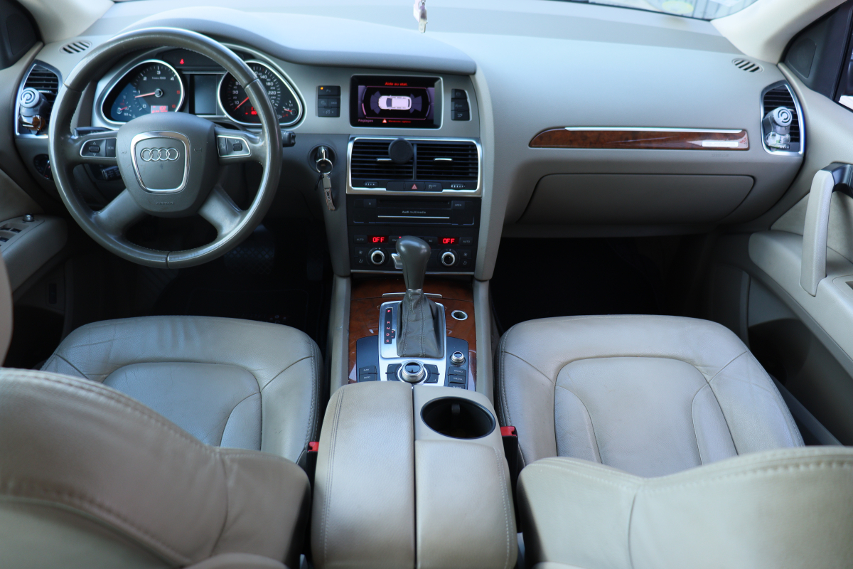 Audi Q7 — 11
