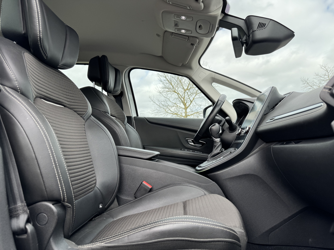 Renault Scenic — 17