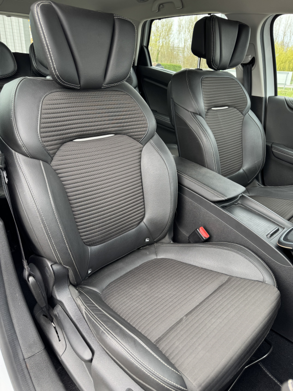 Renault Scenic — 18