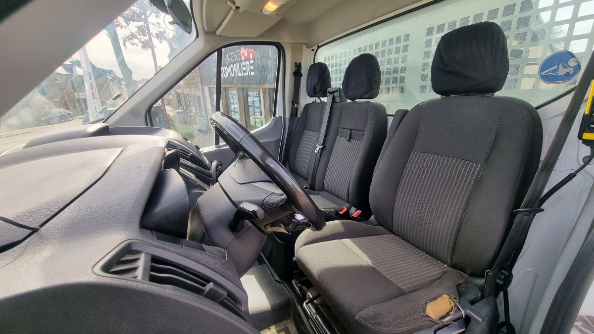 Ford Transit — 15