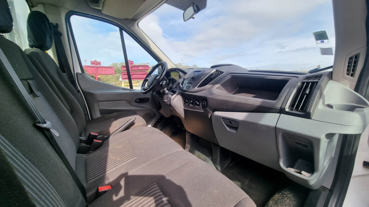 Ford Transit — 17