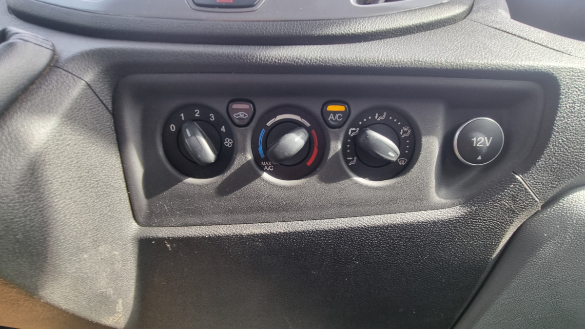 Ford Transit — 21