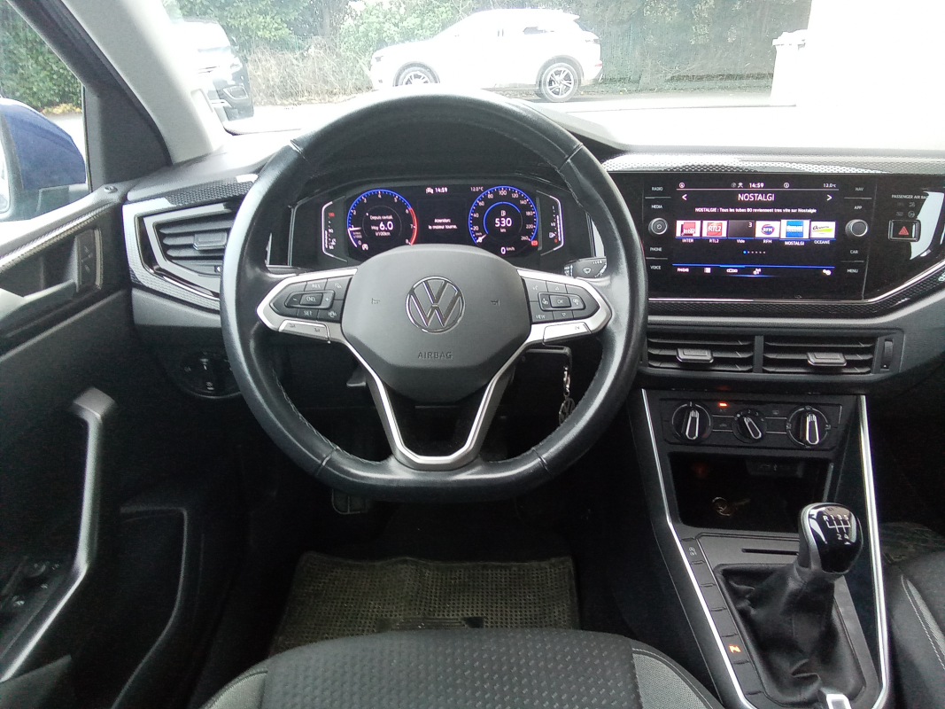 Volkswagen Polo — 24