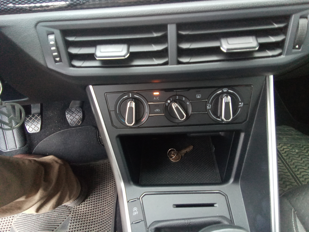 Volkswagen Polo — 10
