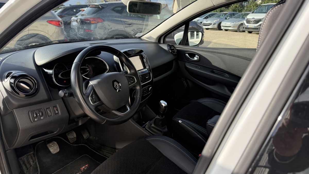 Renault Clio — 9