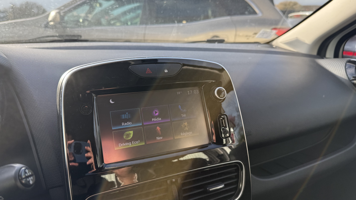 Renault Clio — 17