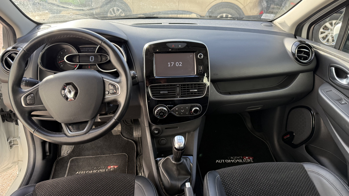 Renault Clio — 10