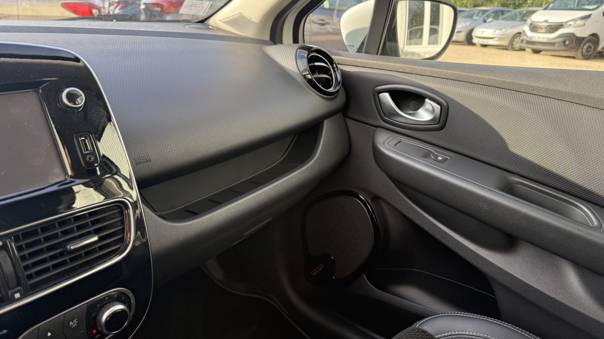 Renault Clio — 13