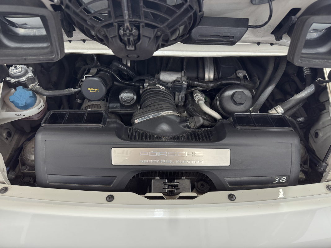 Porsche 911 — 24