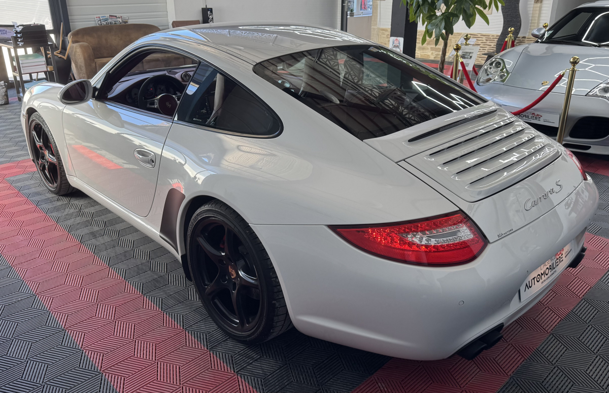 Porsche 911 — 7