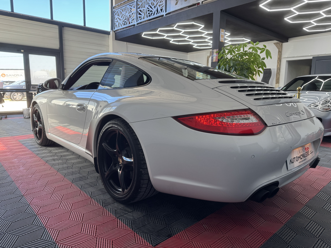 Porsche 911 — 8