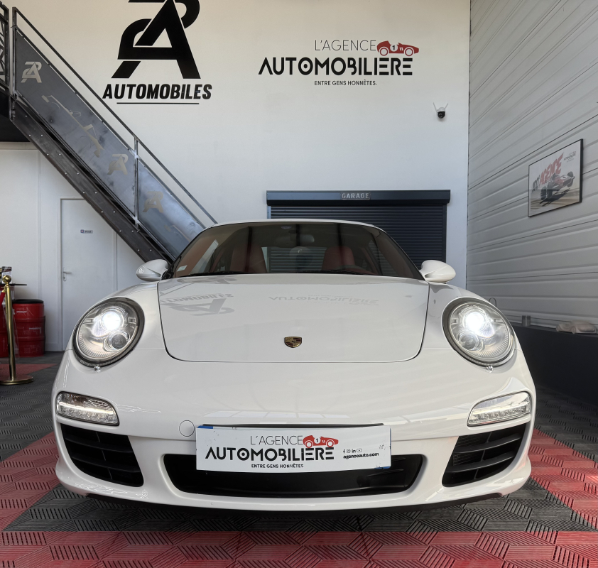 Porsche 911 — 4