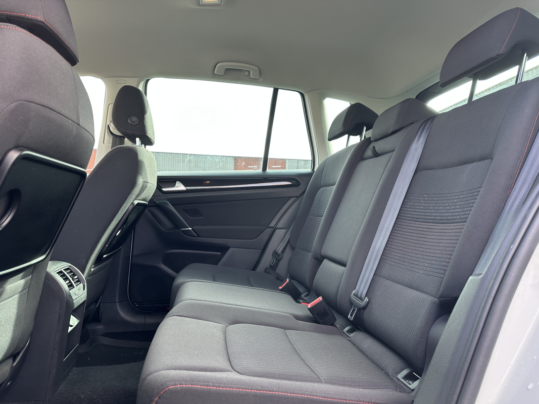 Volkswagen Golf Sportsvan — 13