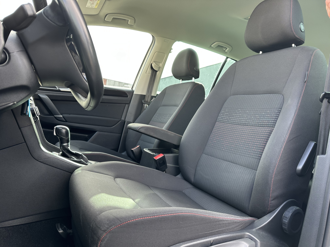 Volkswagen Golf Sportsvan — 10