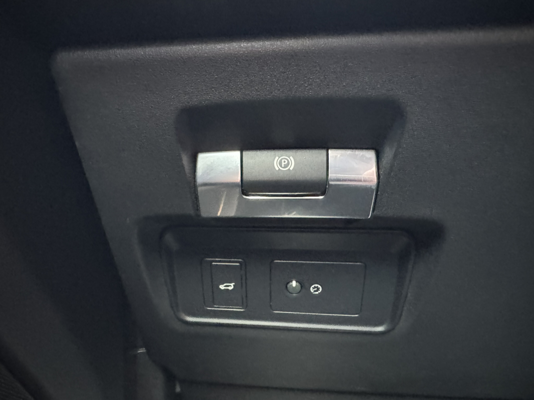 Land Rover Range Rover Evoque — 33