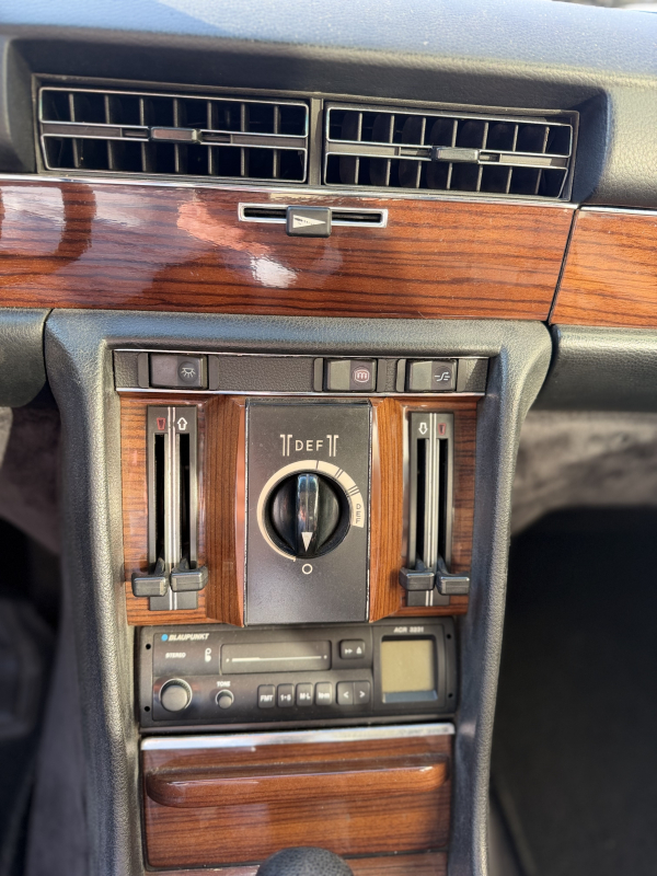 Mercedes 280 — 16