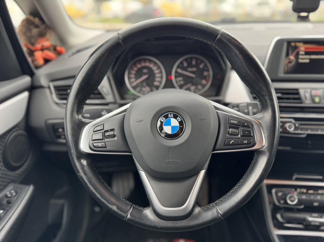 Bmw Série 2 — 12