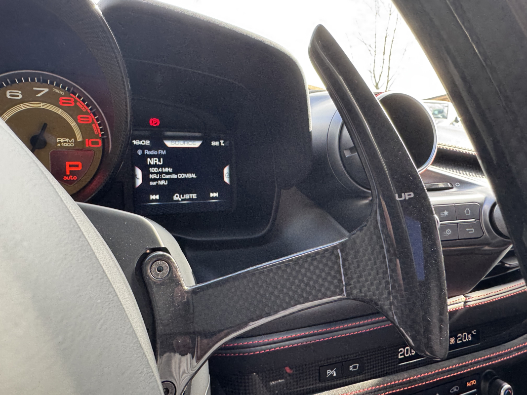 Ferrari F8 Spider — 21