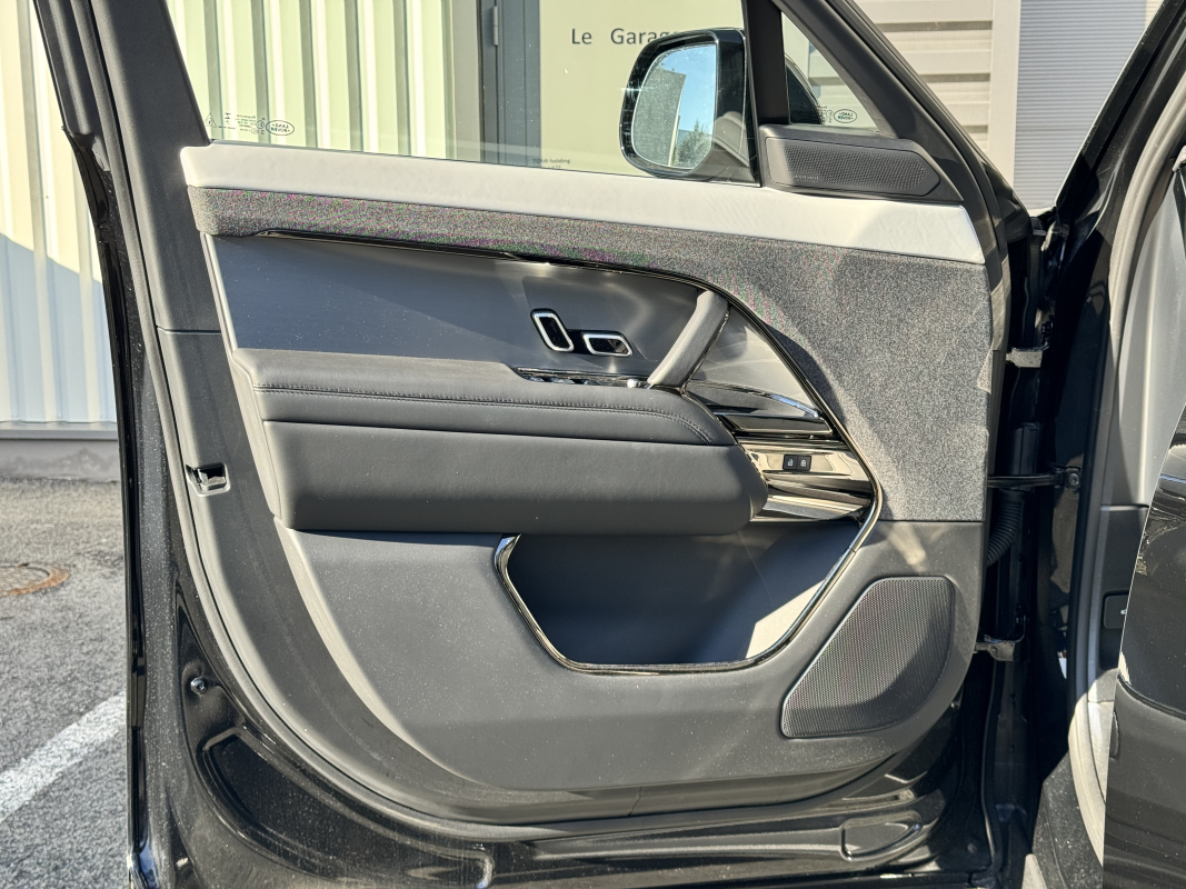 Land Rover Range Rover Sport — 33