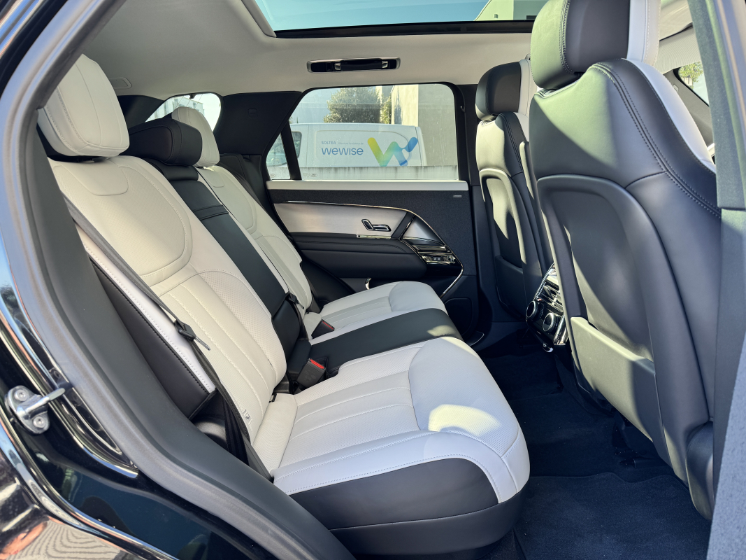 Land Rover Range Rover Sport — 15