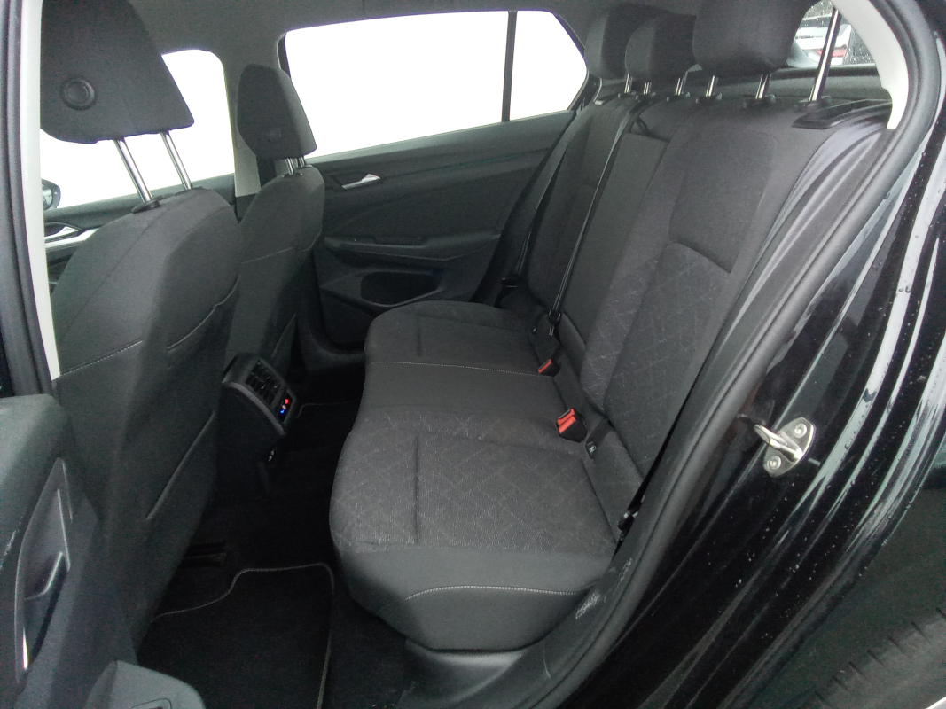 Volkswagen Golf — 15
