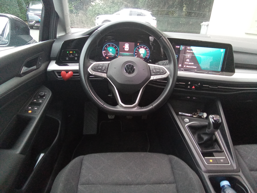 Volkswagen Golf — 24