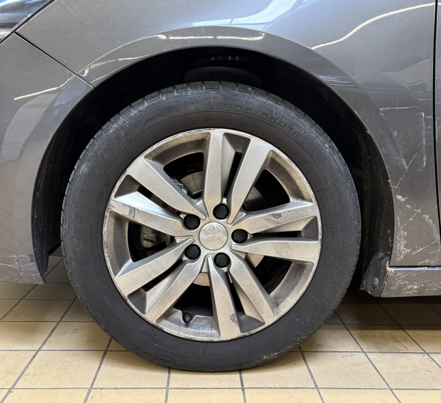 Peugeot 308 — 27