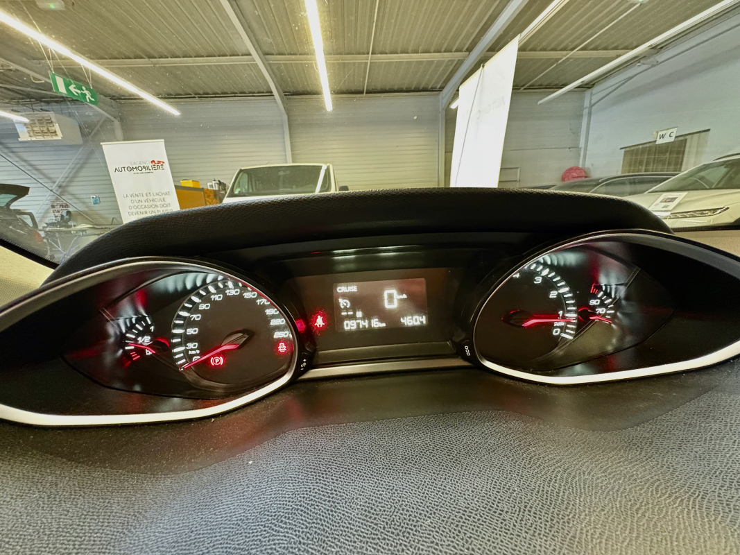 Peugeot 308 — 19