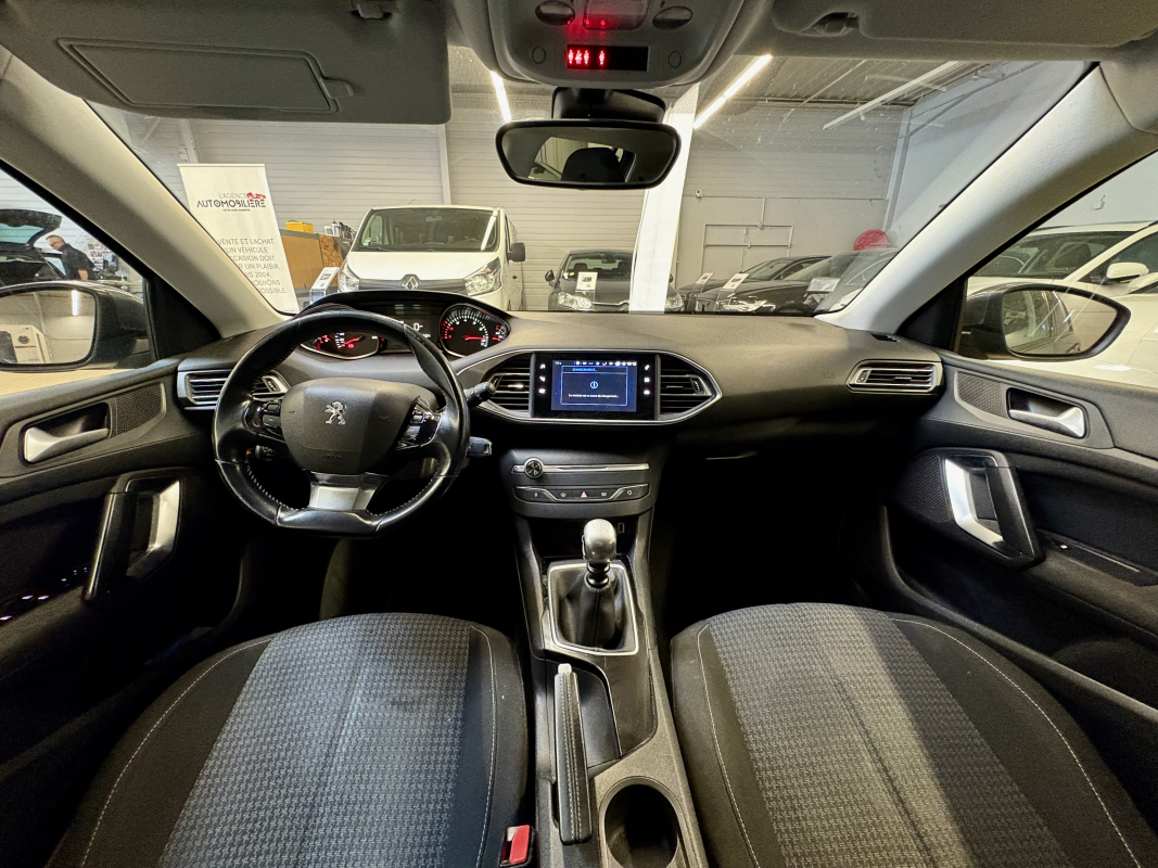 Peugeot 308 — 17