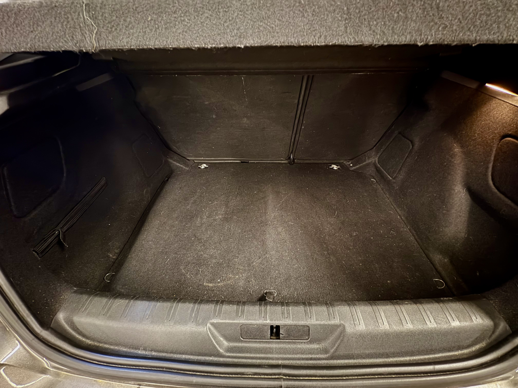 Peugeot 308 — 9