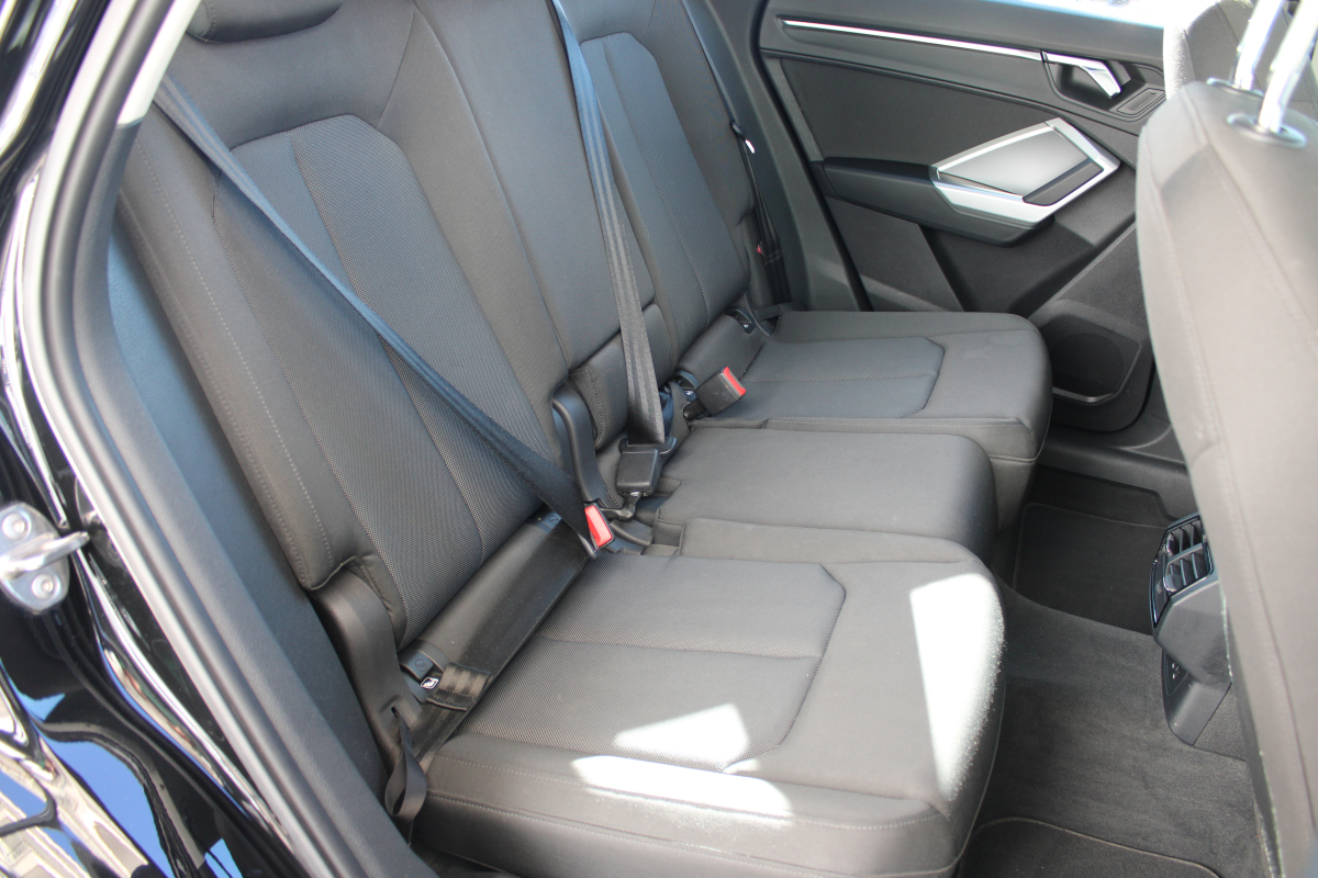 Audi Q3 — 13