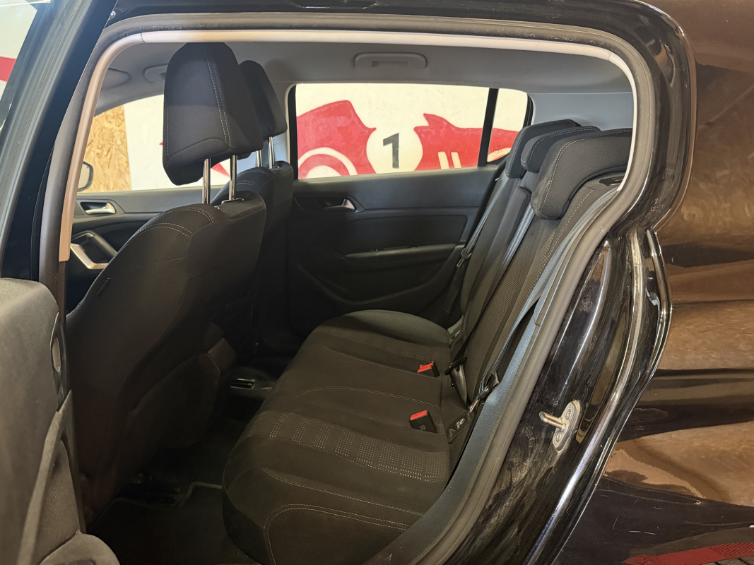 Peugeot 308 — 14