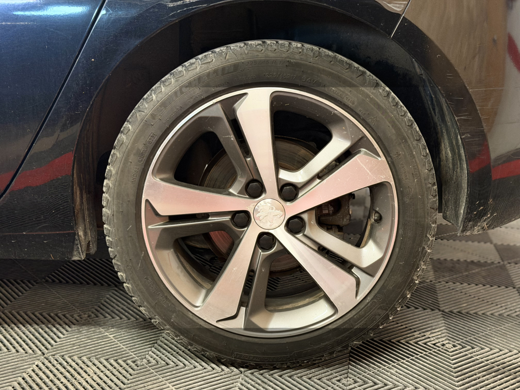 Peugeot 308 — 20