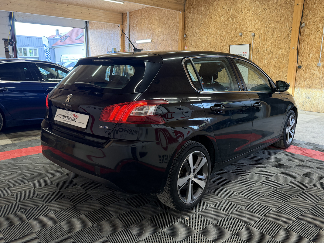 Peugeot 308 — 5
