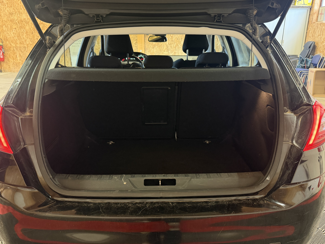 Peugeot 308 — 19